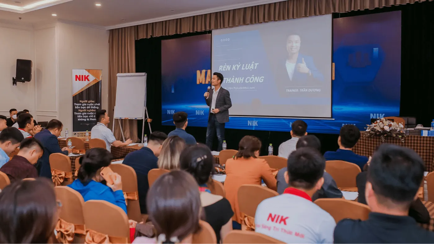 Hội trường đào tạo trực tiếp rèn luyện kỷ luật